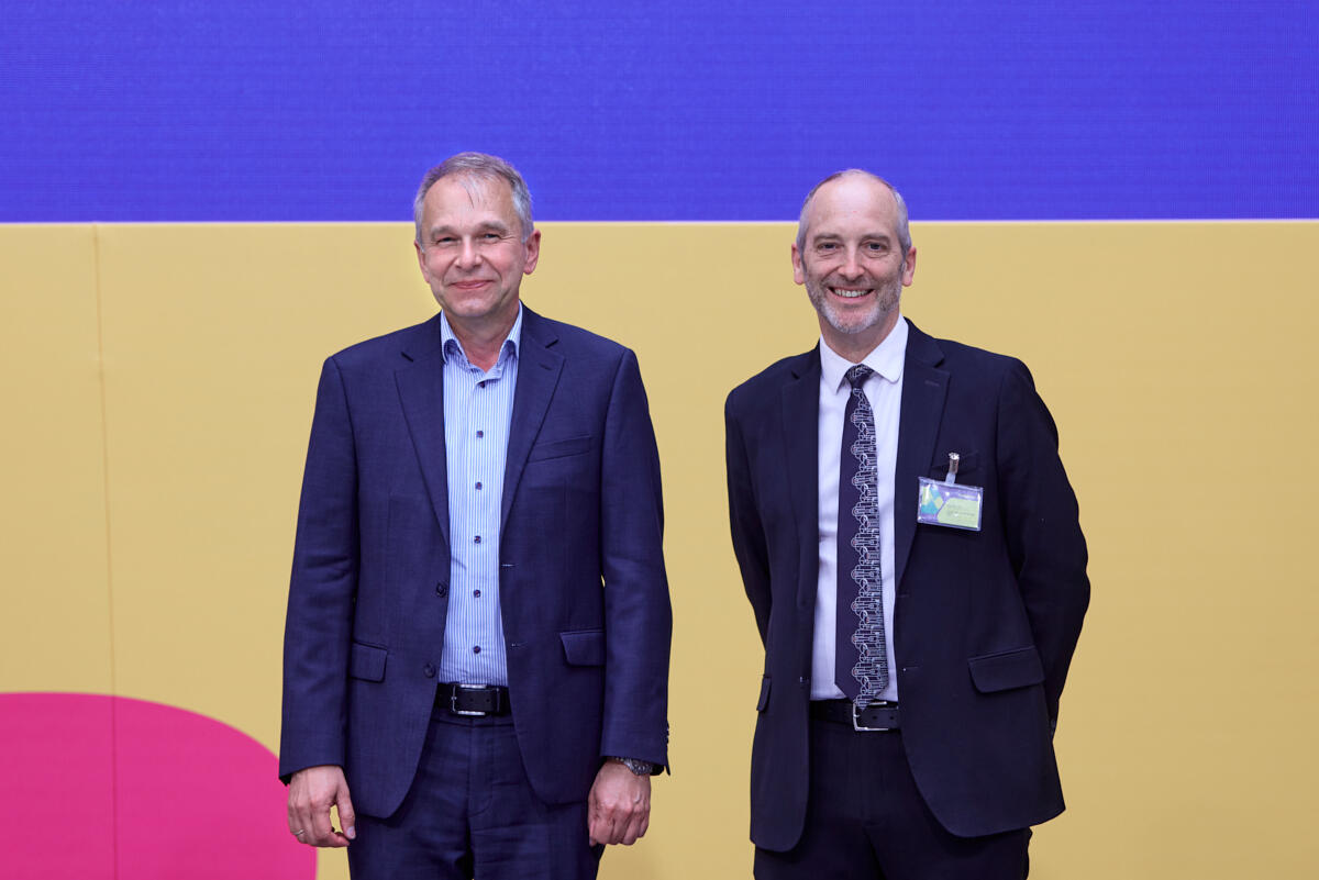 Ulrich Betz (Senior ViP Innovation, Merck KGaA, and John Hartwig
