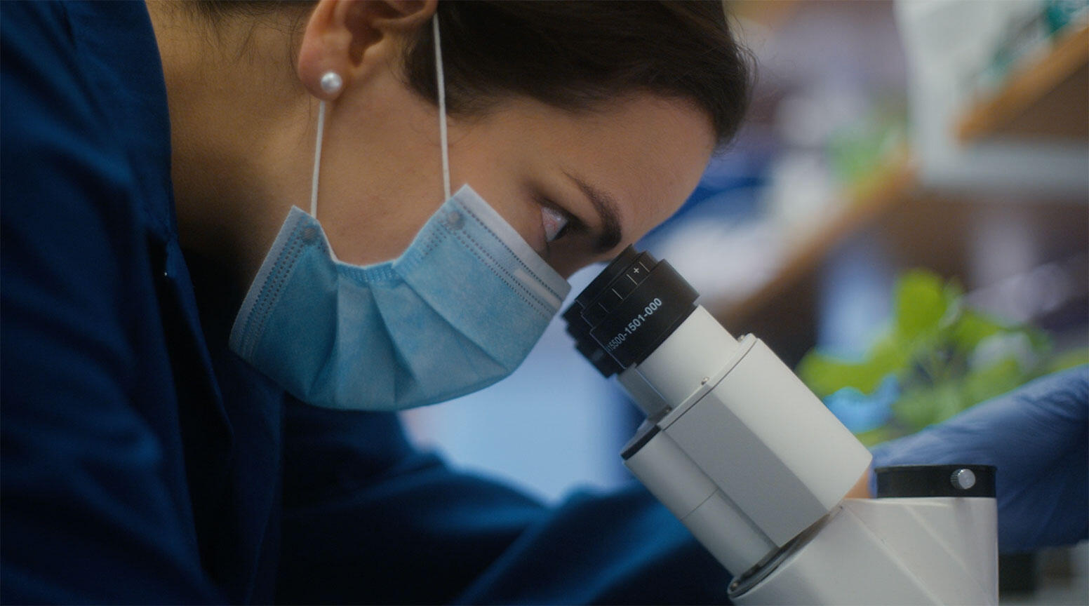 Markita Landry in her lab