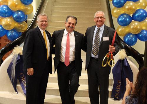 DOW's David Kepler and Andrew Liveris, along with College of Chemistry Dean Richard Mathies, celebrate the opening of the new teaching labs.