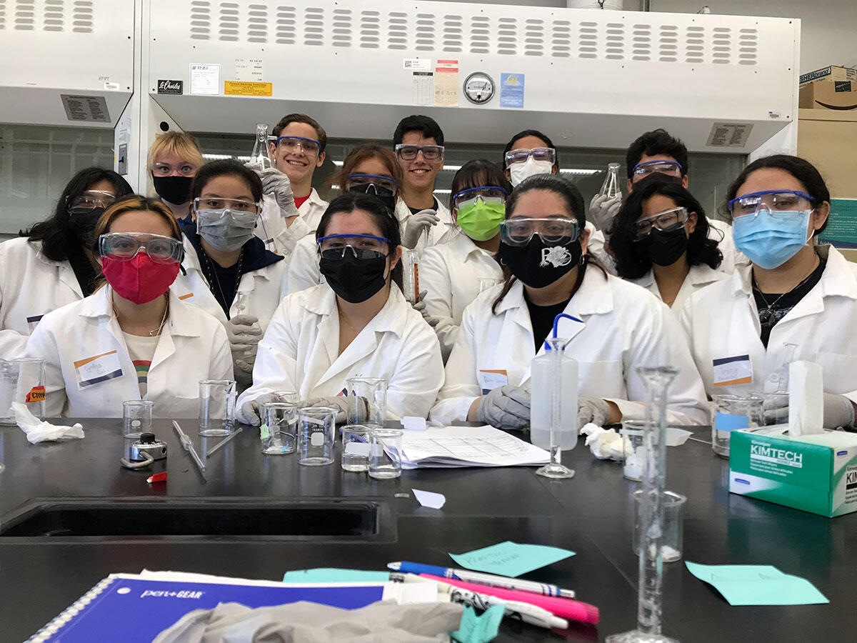 Summer Bridge students in the lab